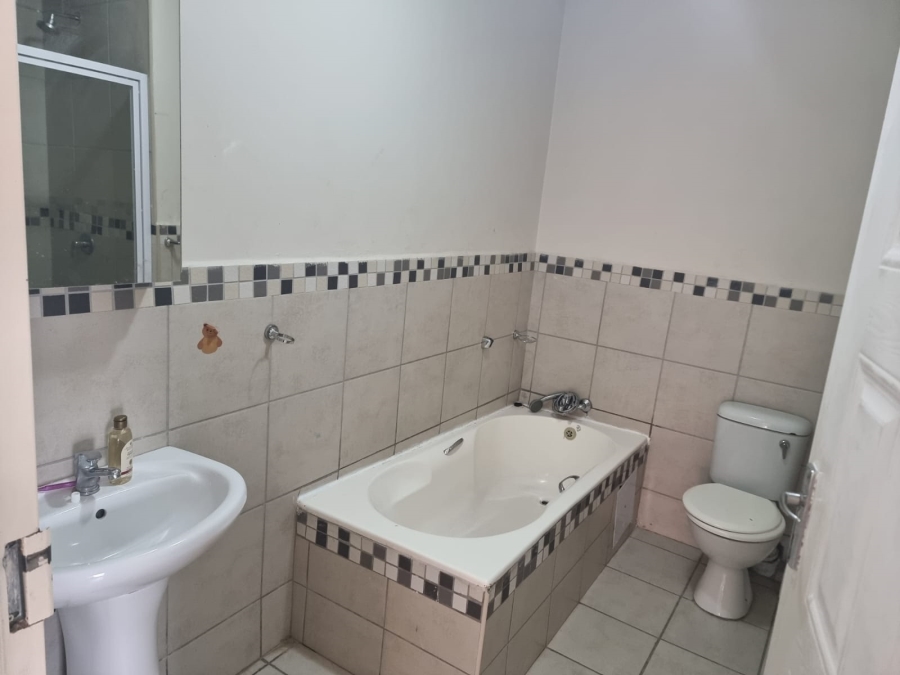 3 Bedroom Property for Sale in Waterval East North West